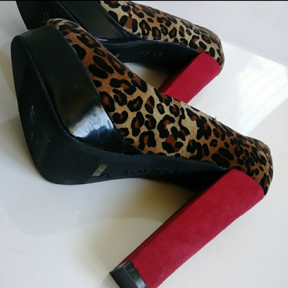 Bamboo Leopard Print Block Heels Size 7 - image 6